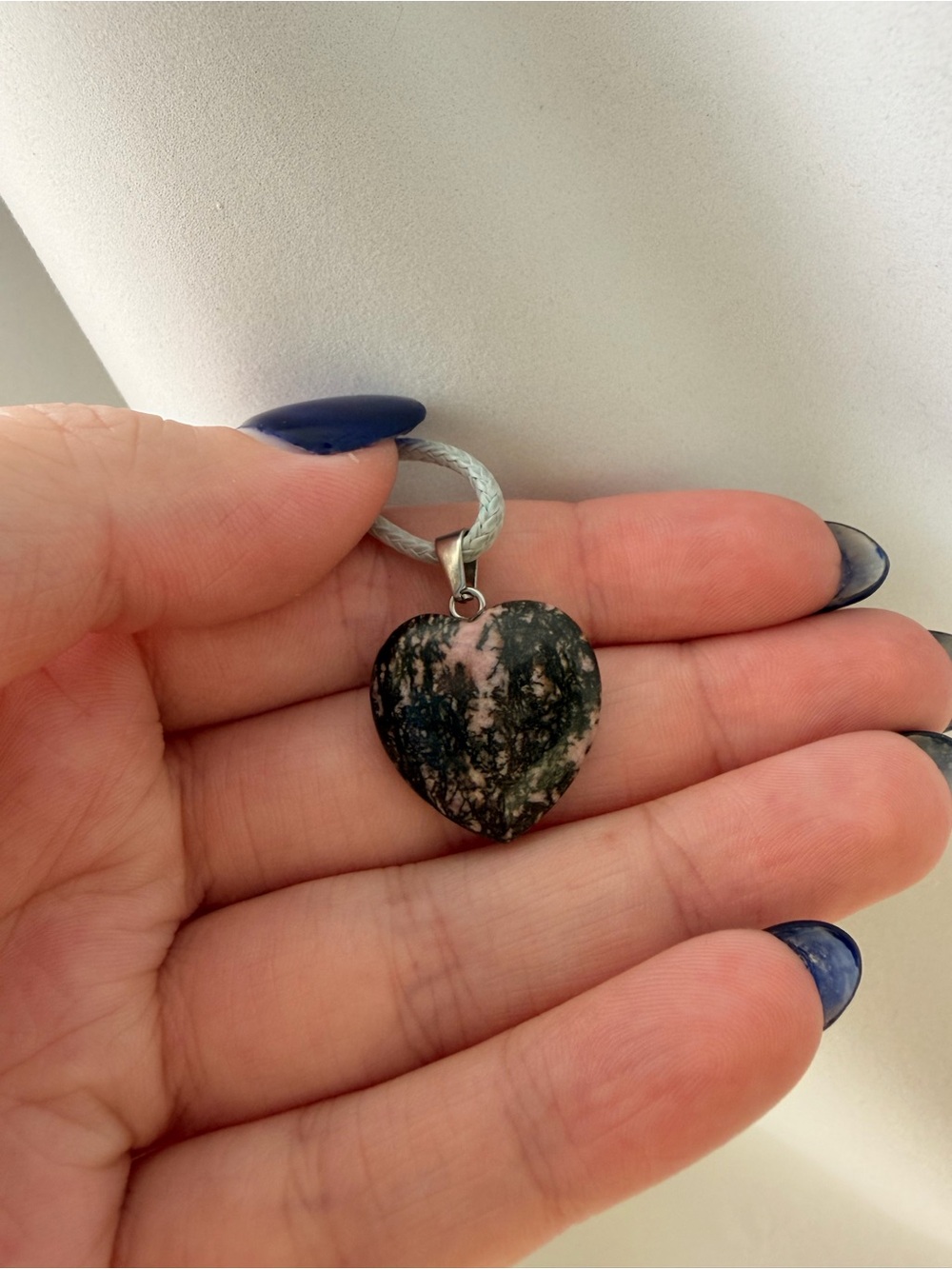 Heart-Shaped rhodonite Pendant Necklace in Pink and Green